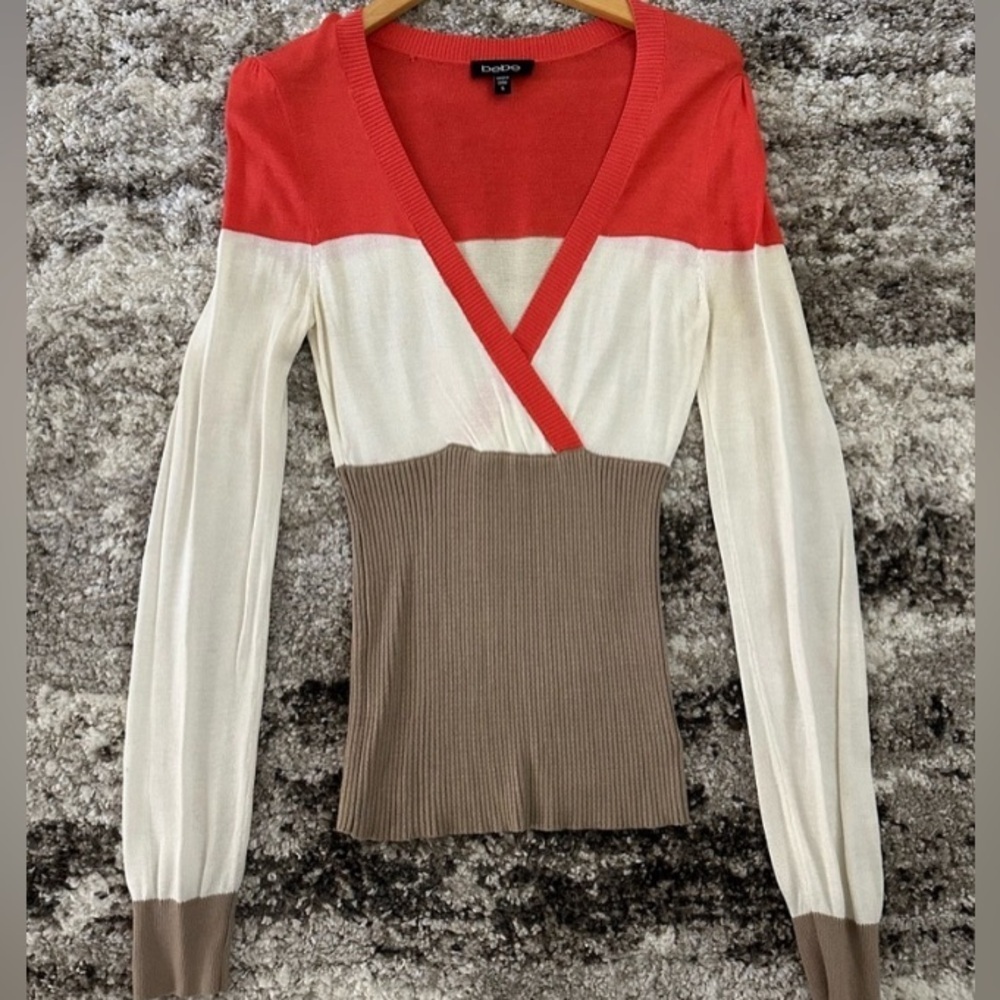 BeBe Rare Colorblock V-Neck Sweater Top - Size Small